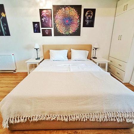 Airport High Class & Parking Appartement Iasi Buitenkant foto