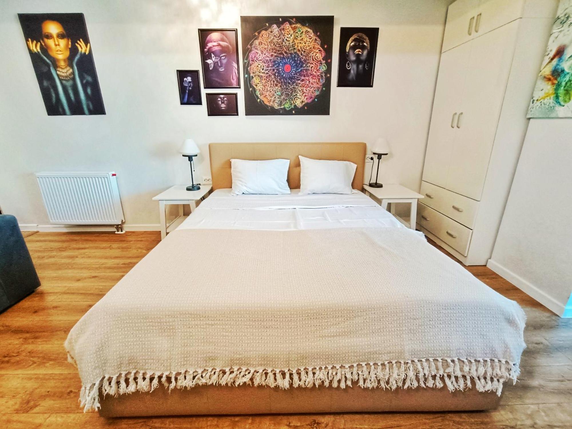 Airport High Class & Parking Appartement Iasi Buitenkant foto