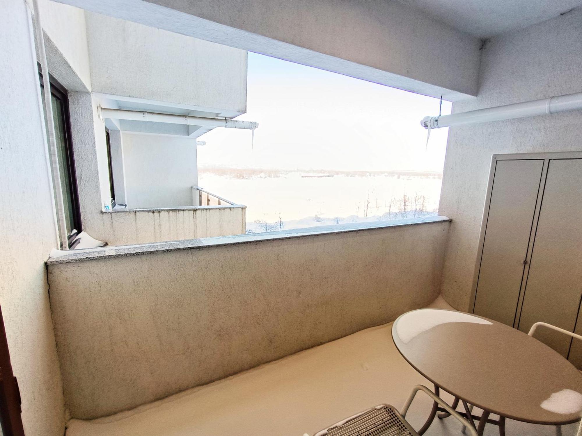 Airport High Class & Parking Appartement Iasi Buitenkant foto